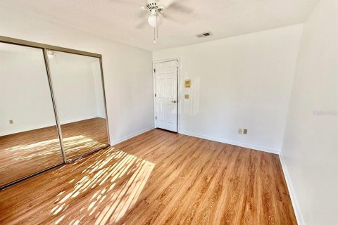 Villa ou maison à louer à Tampa, Floride: 2 chambres, 108.32 m2 № 1874066 - photo 17
