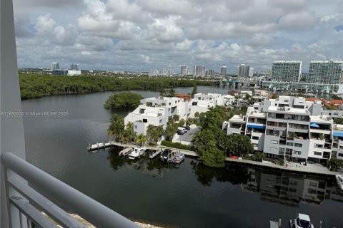 Apartamento en alquiler en Sunny Isles Beach, Florida, 1 dormitorio, 64.57 m2 № 1978155 - foto 11