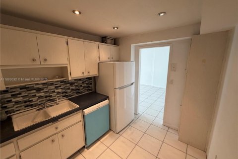 Apartamento en alquiler en Sunny Isles Beach, Florida, 1 dormitorio, 64.57 m2 № 1978155 - foto 6