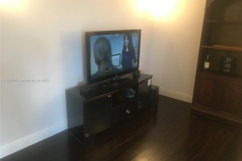 Condominio en alquiler en Miami, Florida, 52.03 m2 № 1821994 - foto 5