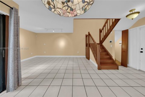 Copropriété à vendre à Miami, Floride: 2 chambres, 119.84 m2 № 2090161 - photo 12