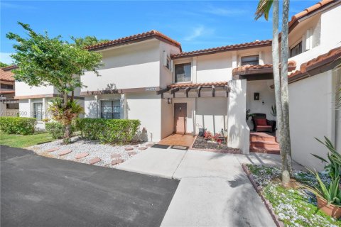 Copropriété à vendre à Miami, Floride: 2 chambres, 119.84 m2 № 2090161 - photo 28