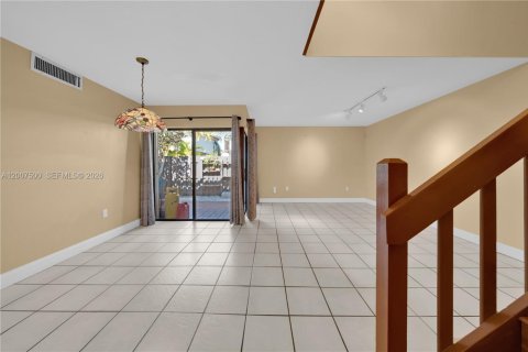 Copropriété à vendre à Miami, Floride: 2 chambres, 119.84 m2 № 2090161 - photo 13