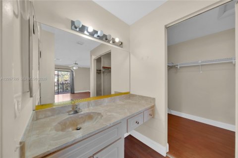 Copropriété à vendre à Miami, Floride: 2 chambres, 119.84 m2 № 2090161 - photo 22