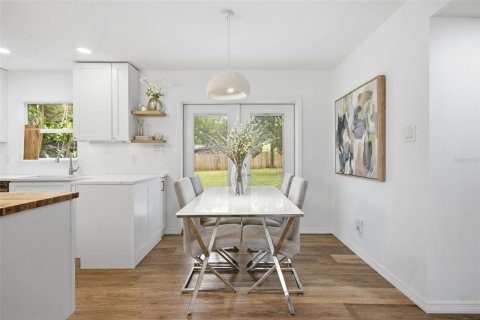 Casa en venta en Tampa, Florida, 3 dormitorios, 113.99 m2 № 2199674 - foto 2