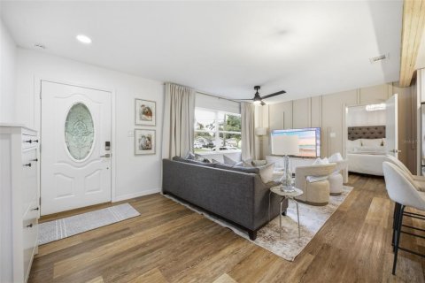 Casa en venta en Tampa, Florida, 3 dormitorios, 113.99 m2 № 2199674 - foto 22