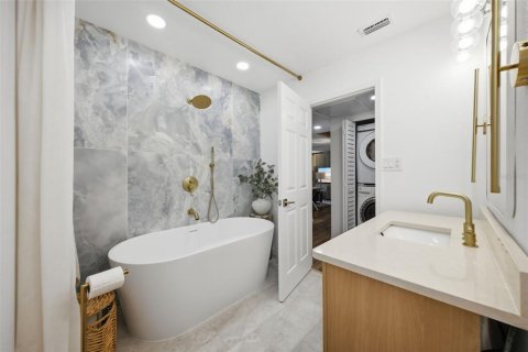 Casa en venta en Tampa, Florida, 3 dormitorios, 113.99 m2 № 2199674 - foto 5