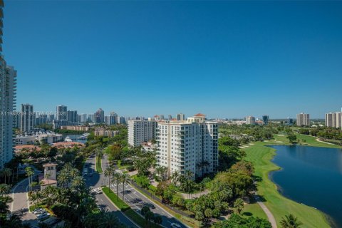 Купить кондоминиум в Авентура, Флорида 2 спальни, 124.49м2, № 2089966 - фото 16
