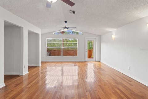 Townhouse in Lutz, Florida 2 bedrooms, 138.24 sq.m. № 1796845 - photo 18