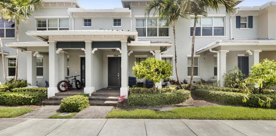 Adosado en Hollywood, Florida 3 dormitorios, 132.01 m2 № 2177123