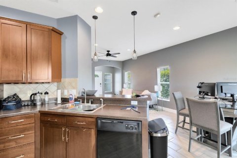 Touwnhouse à louer à Orlando, Floride: 3 chambres, 124.86 m2 № 2104686 - photo 9