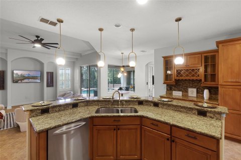 House in Sanford, Florida 5 bedrooms, 349.68 sq.m. № 1516899 - photo 18