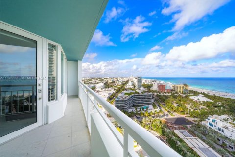 Condo in Miami Beach, Florida, 1 bedroom  № 1976780 - photo 19