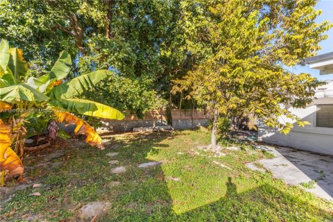 Casa en venta en Miami, Florida, 4 dormitorios, 111.76 m2 № 2001710 - foto 26