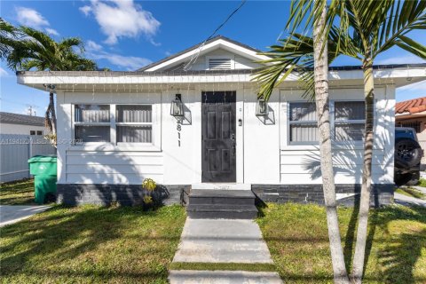 Casa en venta en Miami, Florida, 4 dormitorios, 111.76 m2 № 2001710 - foto 5