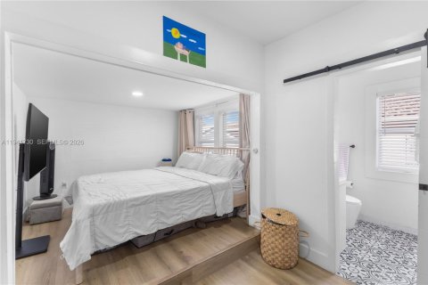 Casa en venta en Miami, Florida, 4 dormitorios, 111.76 m2 № 2001710 - foto 19