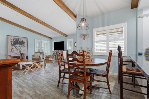 Condo in New Port Richey, Florida, 2 bedrooms  № 2313211 - photo 16