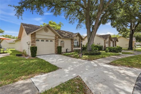 Condo in New Port Richey, Florida, 2 bedrooms  № 2313211 - photo 2