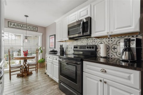 Condo in New Port Richey, Florida, 2 bedrooms  № 2313211 - photo 20