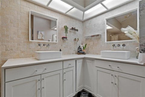 Condo in New Port Richey, Florida, 2 bedrooms  № 2313211 - photo 26