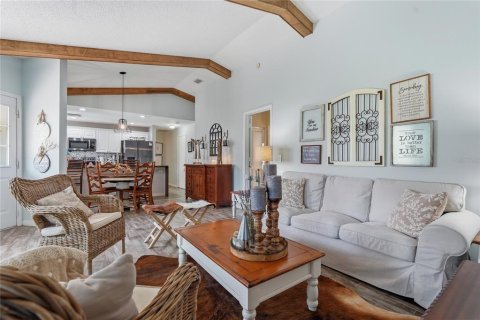 Condo in New Port Richey, Florida, 2 bedrooms  № 2313211 - photo 13