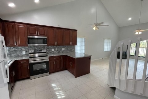 Touwnhouse à louer à Coral Springs, Floride: 3 chambres, 117.99 m2 № 1971088 - photo 7