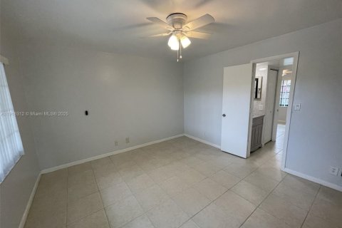 Touwnhouse à louer à Coral Springs, Floride: 3 chambres, 117.99 m2 № 1971088 - photo 14