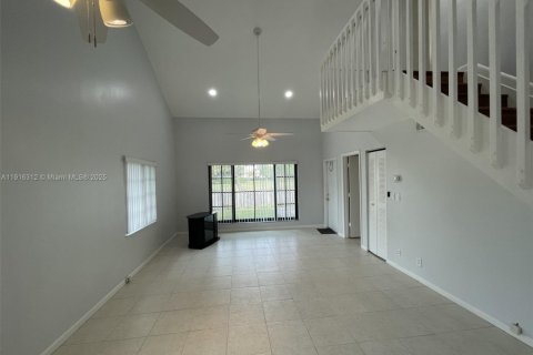 Touwnhouse à louer à Coral Springs, Floride: 3 chambres, 117.99 m2 № 1971088 - photo 20