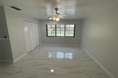 Touwnhouse à louer à Coral Springs, Floride: 3 chambres, 117.99 m2 № 1971088 - photo 24