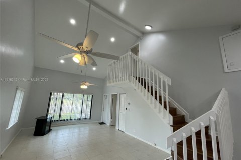 Touwnhouse à louer à Coral Springs, Floride: 3 chambres, 117.99 m2 № 1971088 - photo 21