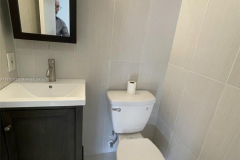 Touwnhouse à louer à Coral Springs, Floride: 3 chambres, 117.99 m2 № 1971088 - photo 13