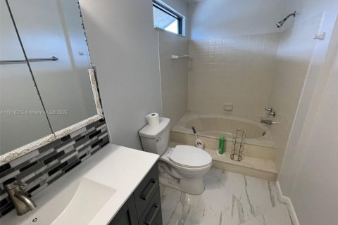 Touwnhouse à louer à Coral Springs, Floride: 3 chambres, 117.99 m2 № 1971088 - photo 27