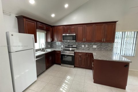 Touwnhouse à louer à Coral Springs, Floride: 3 chambres, 117.99 m2 № 1971088 - photo 6