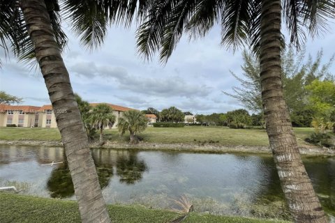 Touwnhouse à louer à Coral Springs, Floride: 3 chambres, 117.99 m2 № 1971088 - photo 3