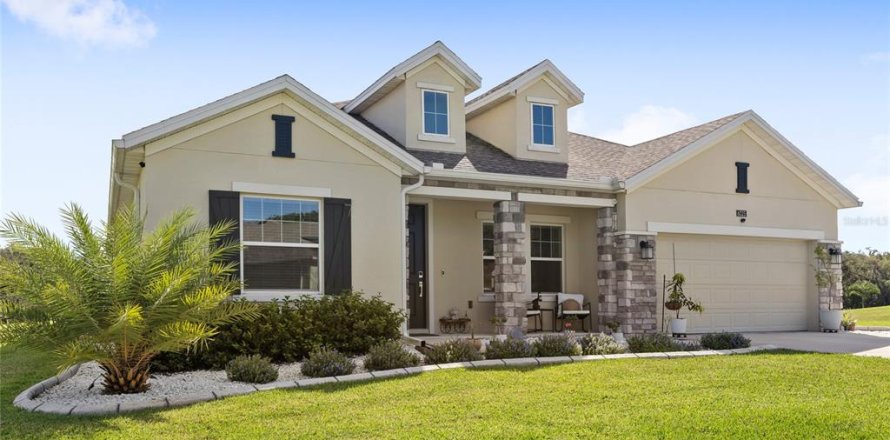 Villa ou maison à Mount Dora, Floride 4 chambres, 270.25 m2 № 2427588