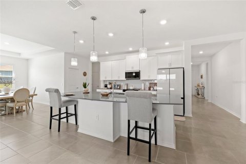 Villa ou maison à vendre à Mount Dora, Floride: 4 chambres, 270.25 m2 № 2427588 - photo 8