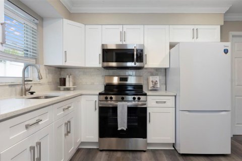 Casa en venta en Saint Petersburg, Florida, 3 dormitorios, 111.76 m2 № 2229872 - foto 10