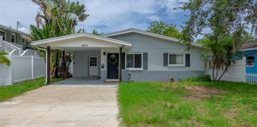 Casa en Saint Petersburg, Florida 3 dormitorios, 111.76 m2 № 2229872