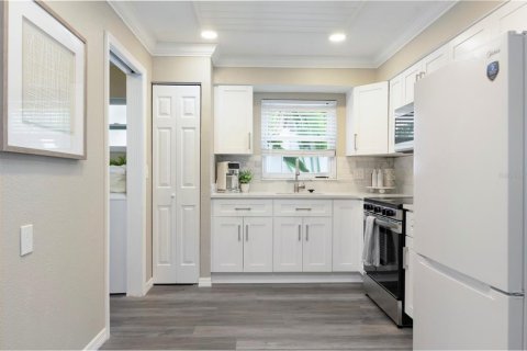 Casa en venta en Saint Petersburg, Florida, 3 dormitorios, 111.76 m2 № 2229872 - foto 9