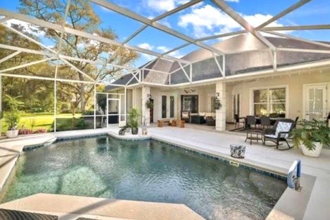 House in Lady Lake, Florida 5 bedrooms, 309.27 sq.m. № 1848594 - photo 16