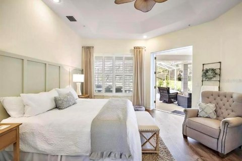 House in Lady Lake, Florida 5 bedrooms, 309.27 sq.m. № 1848594 - photo 11