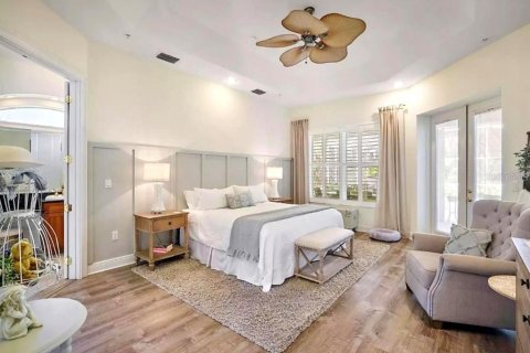 House in Lady Lake, Florida 5 bedrooms, 309.27 sq.m. № 1848594 - photo 8