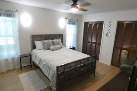 Villa ou maison à vendre à Palm Harbor, Floride: 3 chambres, 125.98 m2 № 2350367 - photo 15