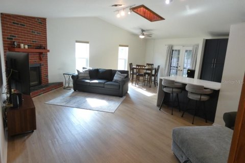 Villa ou maison à vendre à Palm Harbor, Floride: 3 chambres, 125.98 m2 № 2350367 - photo 2