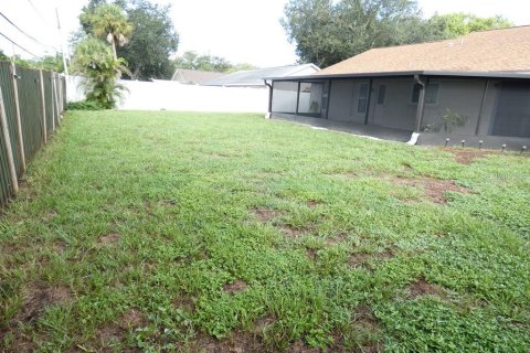 Villa ou maison à vendre à Palm Harbor, Floride: 3 chambres, 125.98 m2 № 2350367 - photo 30