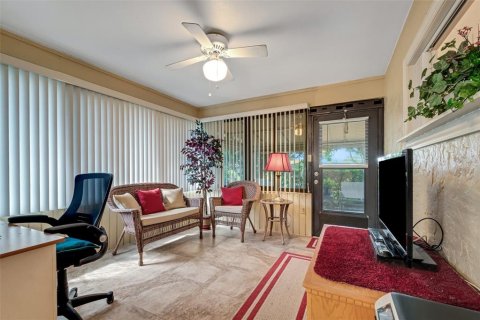 House in Lakeland, Florida 2 bedrooms, 151.15 sq.m. № 1719958 - photo 15