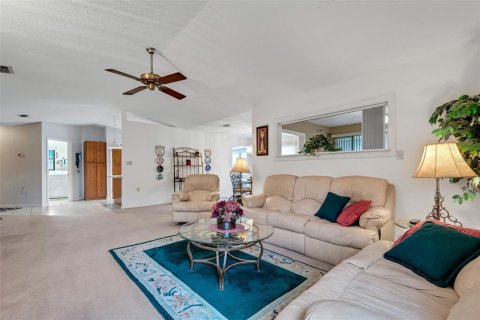 House in Lakeland, Florida 2 bedrooms, 151.15 sq.m. № 1719958 - photo 7