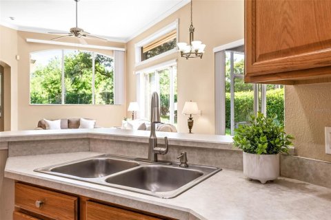 House in Valrico, Florida 4 bedrooms, 205.04 sq.m. № 1649121 - photo 16