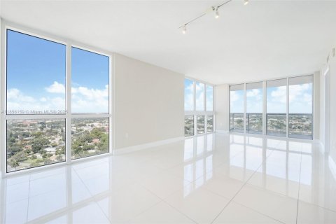 Condo in Miami, Florida, 2 bedrooms  № 1880166 - photo 21