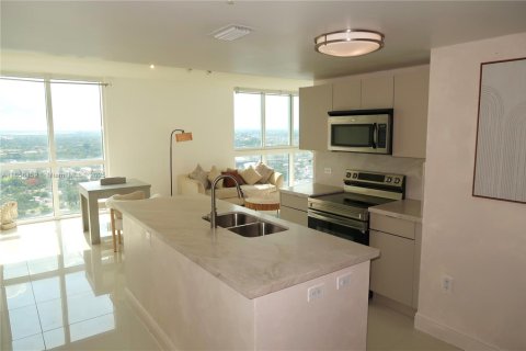 Condo in Miami, Florida, 2 bedrooms  № 1880166 - photo 17